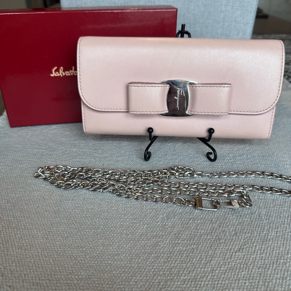 Salvatore Ferragamo Leather Bow Wallet - Picture 10 of 10